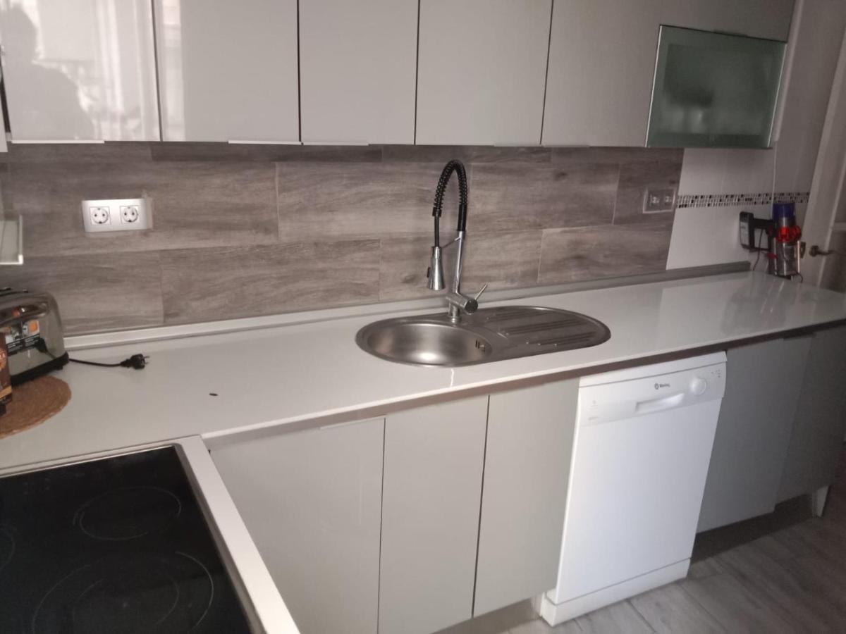 Habitacion Privada Tarragona Con Cocina Salon Y Terraza Piso Compartido Exterior foto