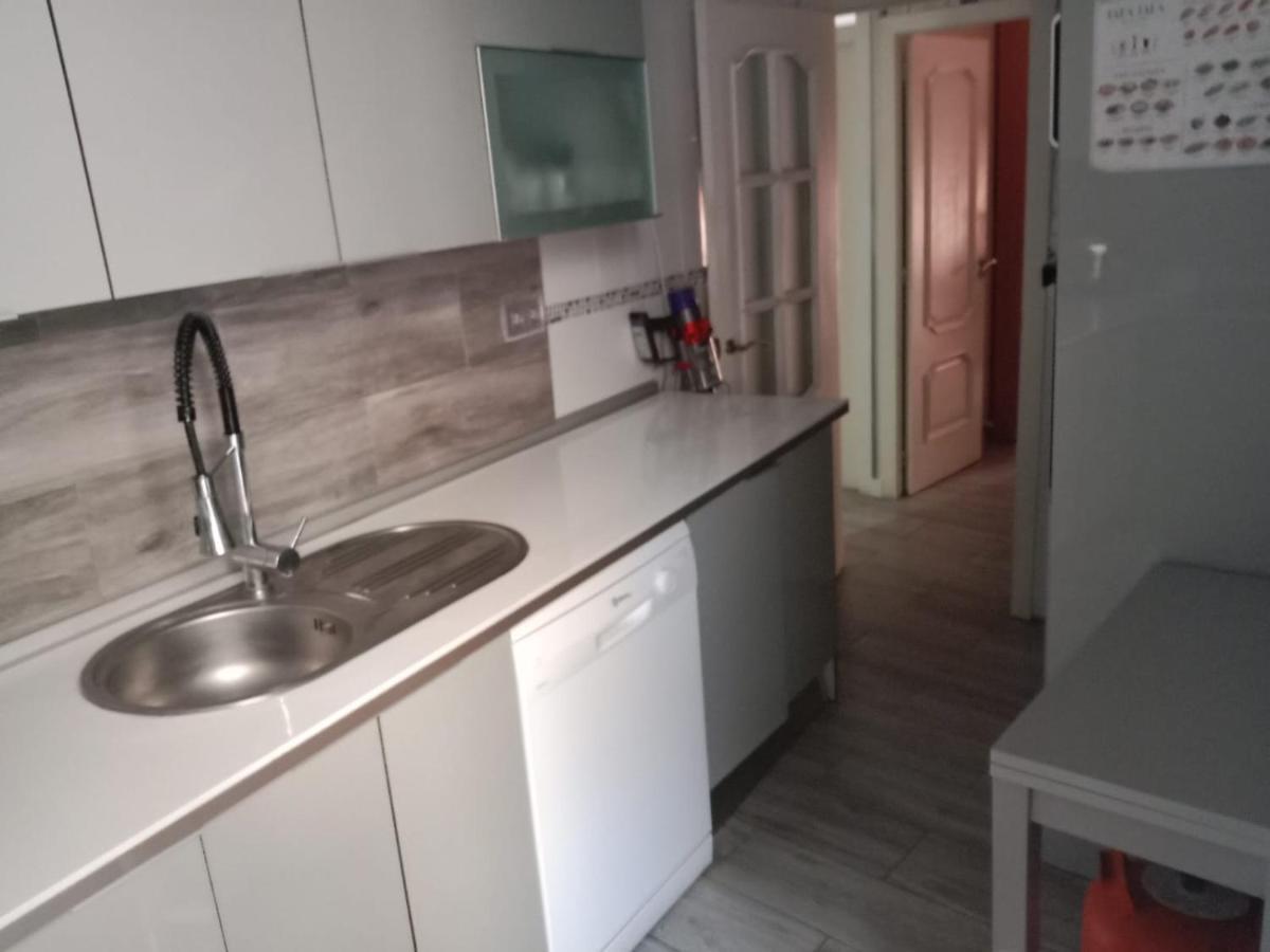 Habitacion Privada Tarragona Con Cocina Salon Y Terraza Piso Compartido Exterior foto
